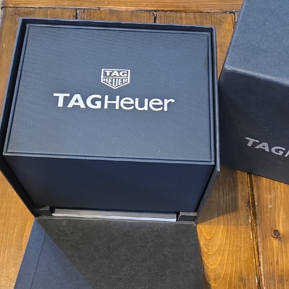 TAG Heuer Blue Dial Silver Bracelet Watch - Picture 8 of 9